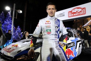 Sebastien-Ogier-delante-de-su-_54365164943_54115221152_960_640